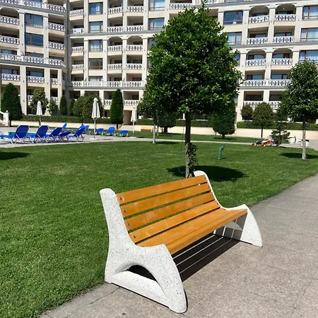 Апартаменти Seaside View In *