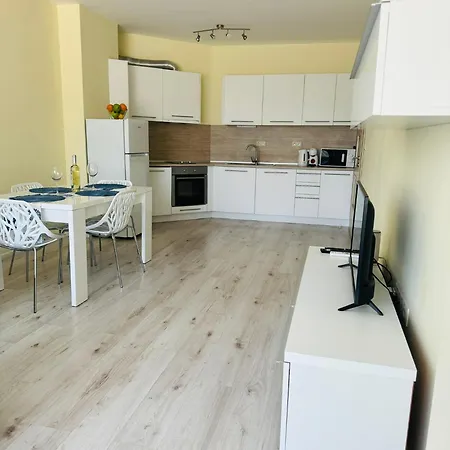 Апартаменти Seaside View In Варна